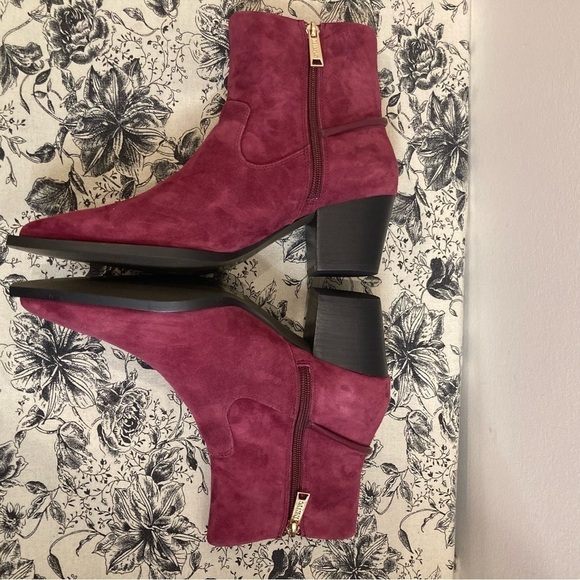 IMNYC  Sz 7.5 Isaac Mizrahi Suede w/ Gold Accent Stacked Heel Frances Booties - Picture 5 of 14